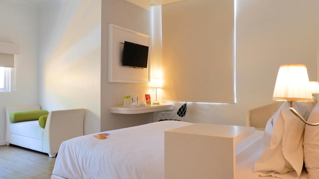 Maxone Signature Glodok Hotel