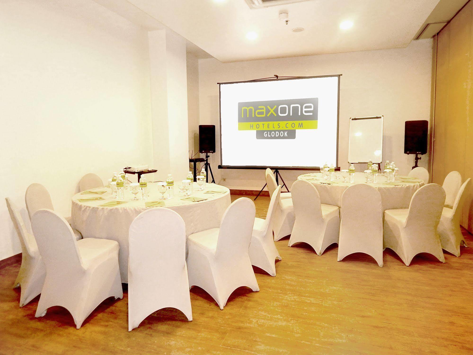 Maxone Signature Glodok 3* Jakarta